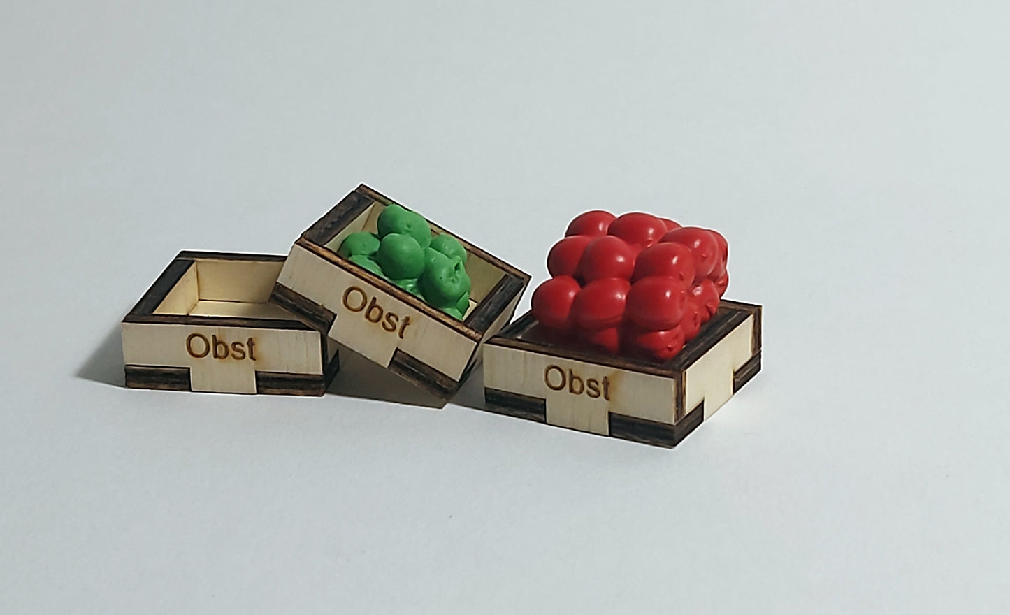 Set mit 3 Obstkisten für Spielzeugpferde